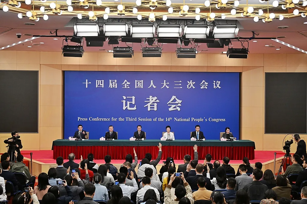 住建部部長(zhǎng)答記者問(wèn)！3個(gè)信號(hào)建筑企業(yè)注意